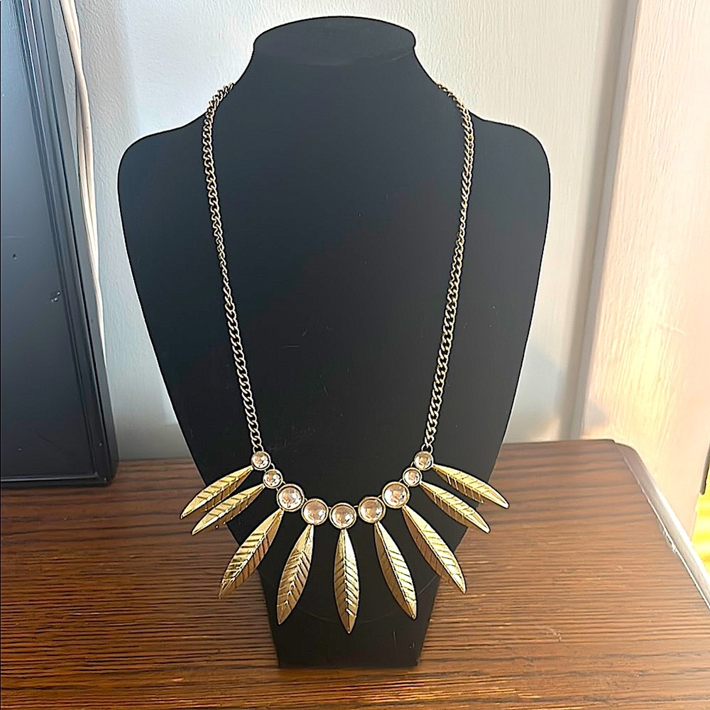 Gold Leaf Pendant Necklace